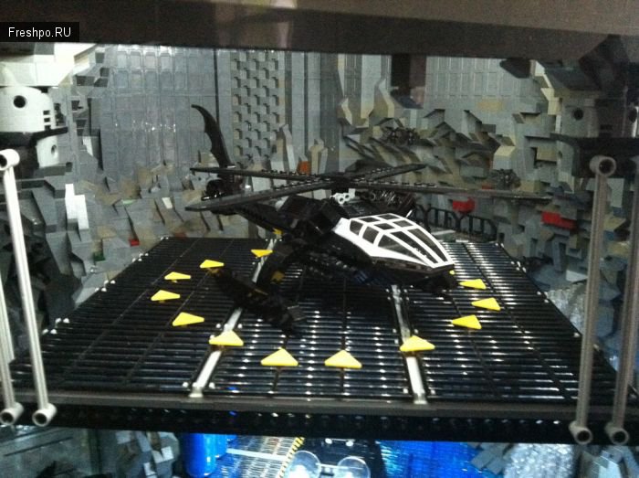Огромный дом для Batman`а из 20000 деталей лего, или 800 часов для хобби!